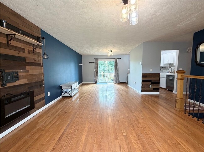 11 Cherry Cir