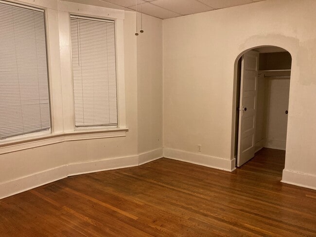 Photo - 6319 Monitor St