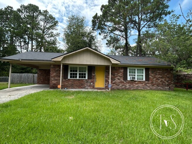 982 White Cir