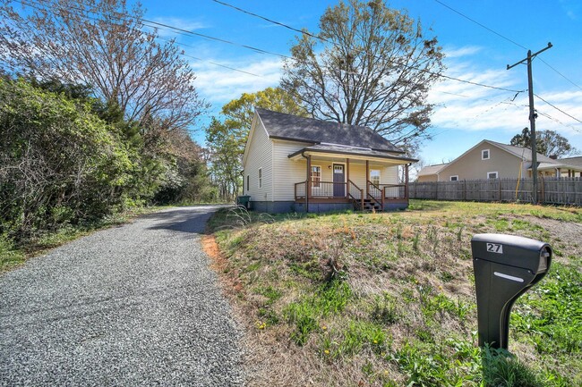 Beautiful Ranch Home in Mooresville! - Beautiful Ranch Home in Mooresville!