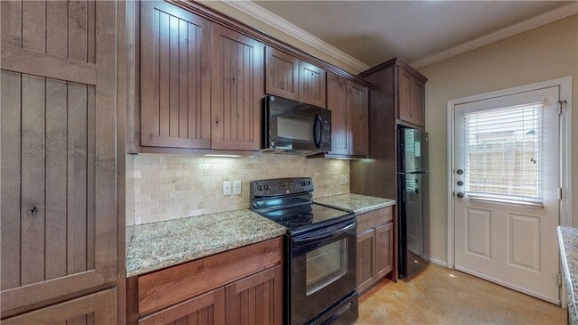 3416 Cullen Trail