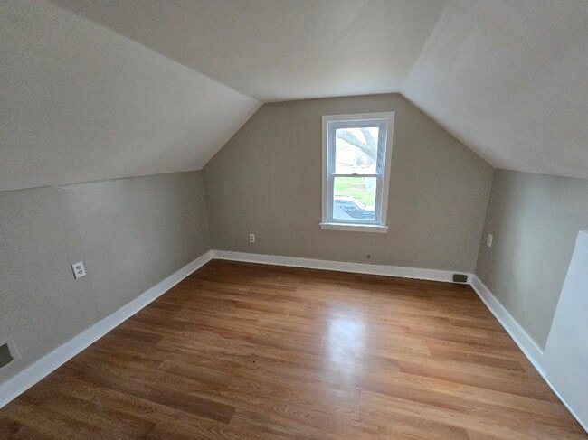 Photo - 1202 Van Vleck Rd