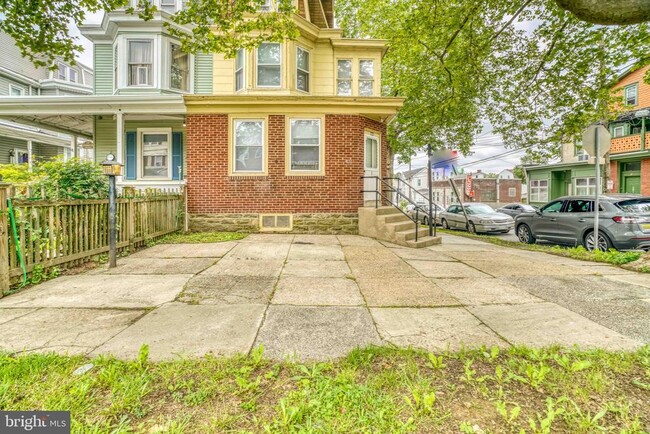 Building Photo - 121 Central Ave Rental