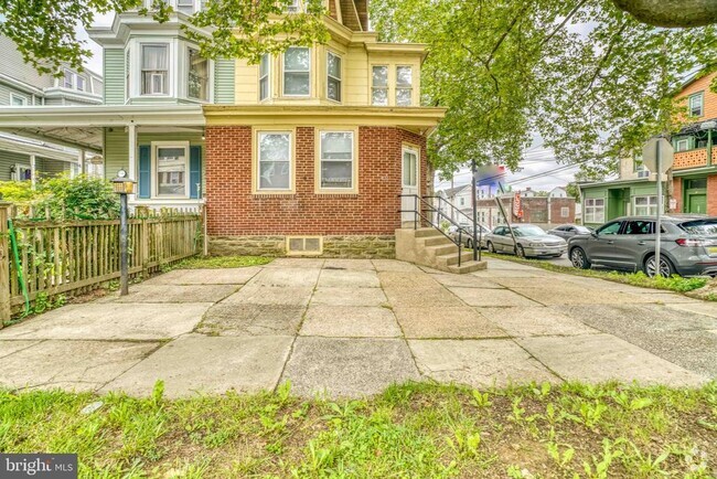 Building Photo - 121 Central Ave Rental
