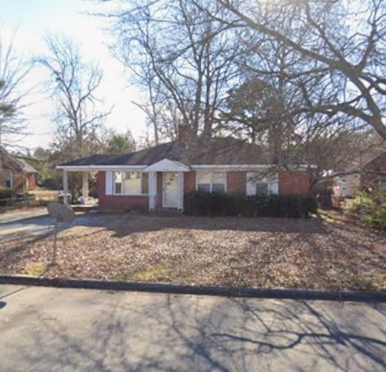 Building Photo - 2700 Jefferson Dr