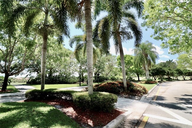 Photo - 2686 Palmer Pl