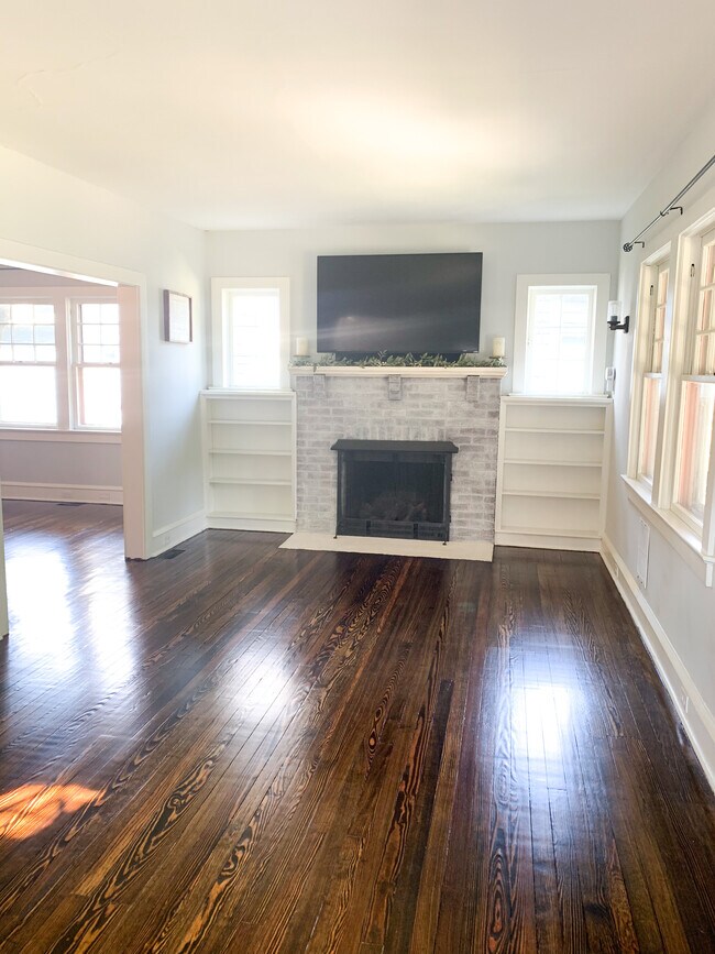 Sala de estar - 12 E Cottage Ave