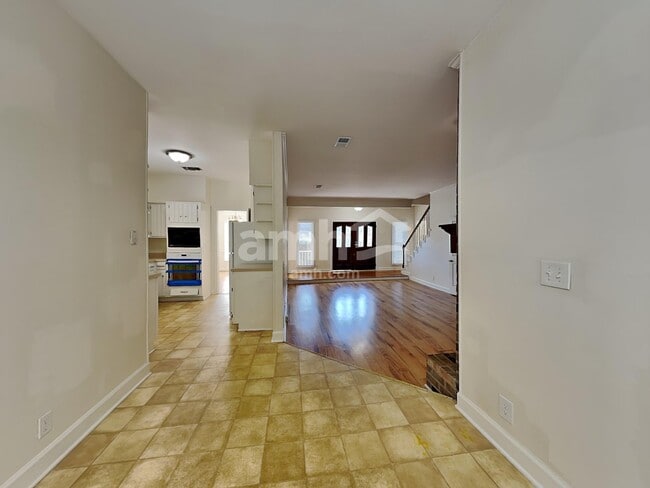 Photo - 7012 Poplar Creek Trce