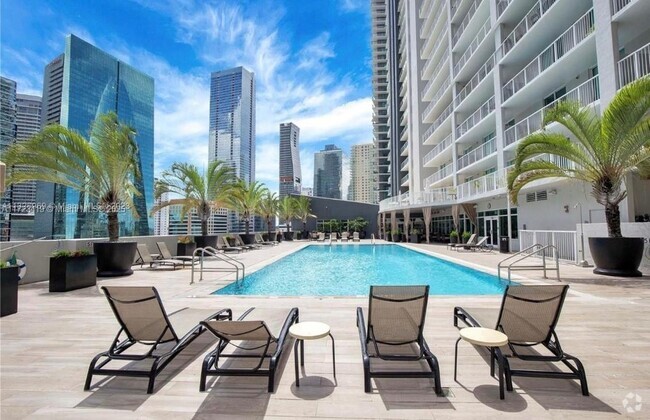 Building Photo - 1250 S Miami Ave Unit 2413 Rental