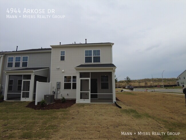 4944 Arkose Dr