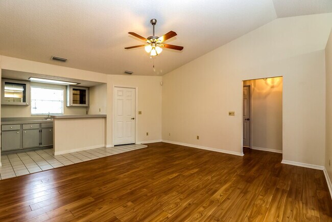 Photo - 9132 Hawkins Ct
