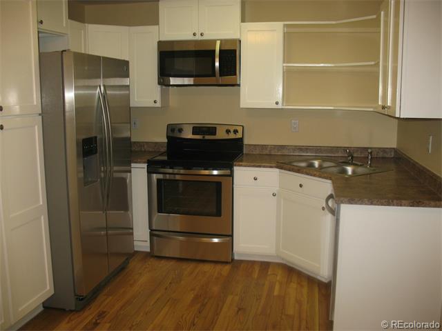 kitchen - 1079 S Walden Way Condominio Unidad 117