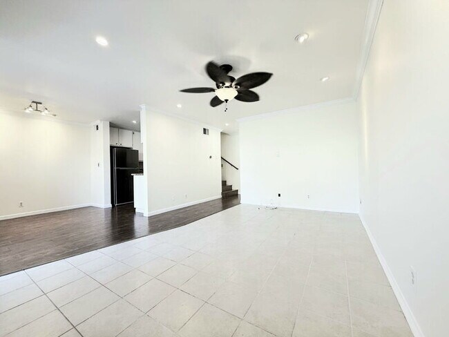 Photo - 809 E Acacia Ave