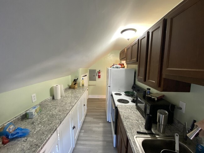 Photo - 34 S 9th St Unit Apt. 3