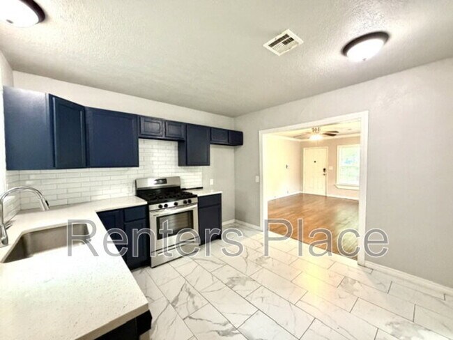Photo - 707 N Florence Pl