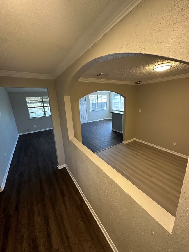 Photo - 15935 Kenbrook Dr