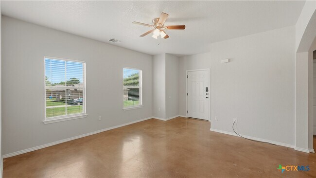 Photo - 193 Rosedale Ave
