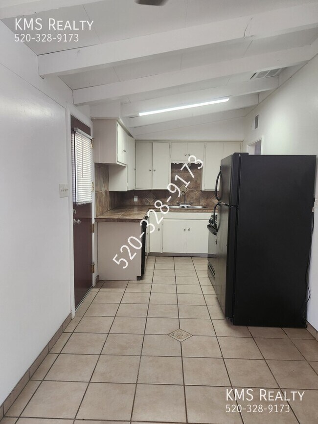 Photo - 208 E Delta Rd