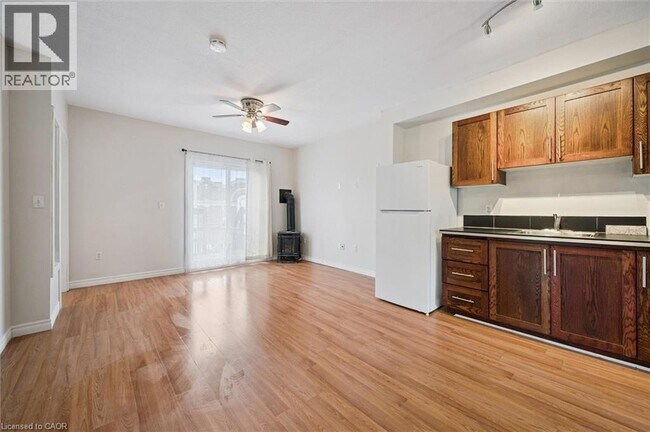 Photo - 159 Church St Unit 2