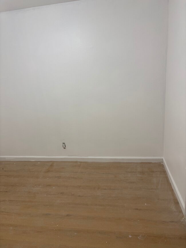 Photo - 14 Emerson Pl Unit second floor