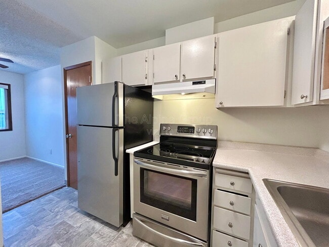 Photo - 6080 SW Valley Ave