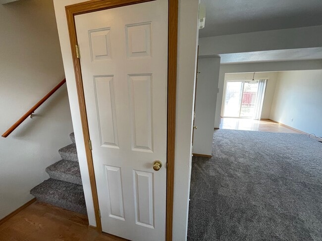 Photo - 425 W Shore Dr