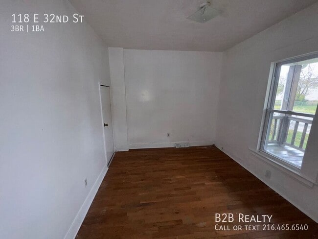 Photo - 118 E 32nd St