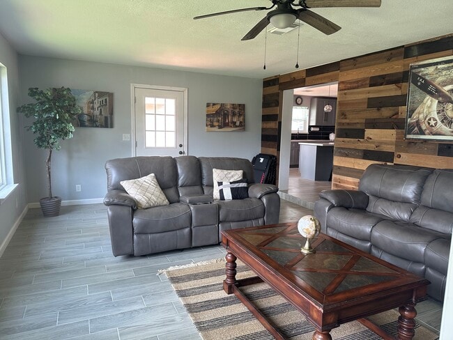 Photo - 5401 County Rd 344