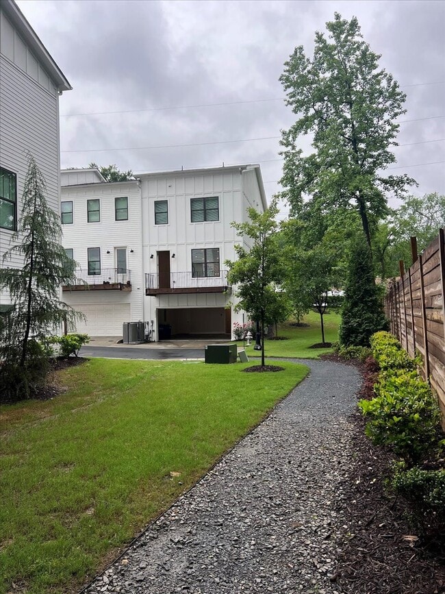 Photo - 2443 Sycamore Rd NW