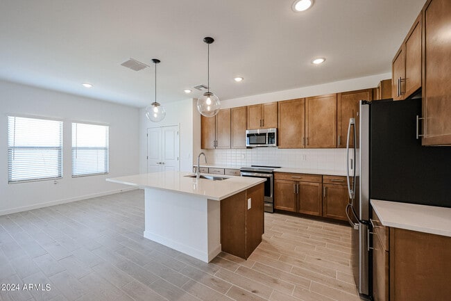 Photo - 7917 N 79th Ave