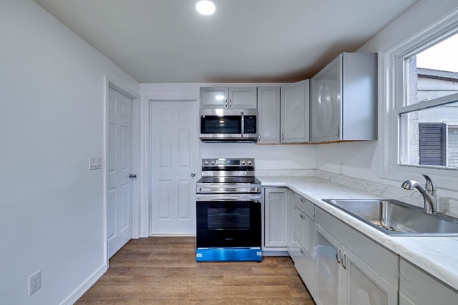 Photo - 1187 Appenzeller Ave