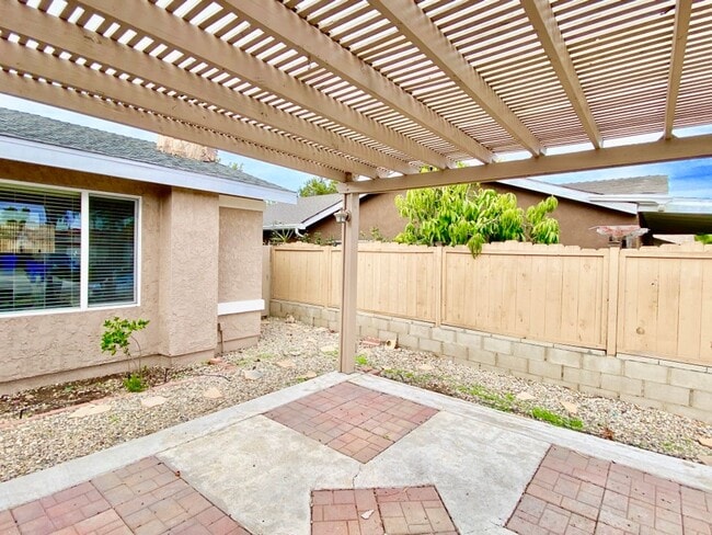 Photo - For Rent 4BR/2BA 1320 SF Newly Renovated Single Level Home With 2 Car Garage In Desirable Mira Me...