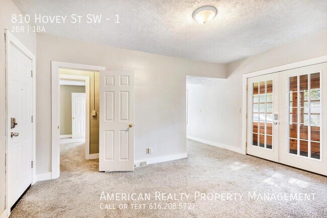 Photo - 810 Hovey St SW Unit 1