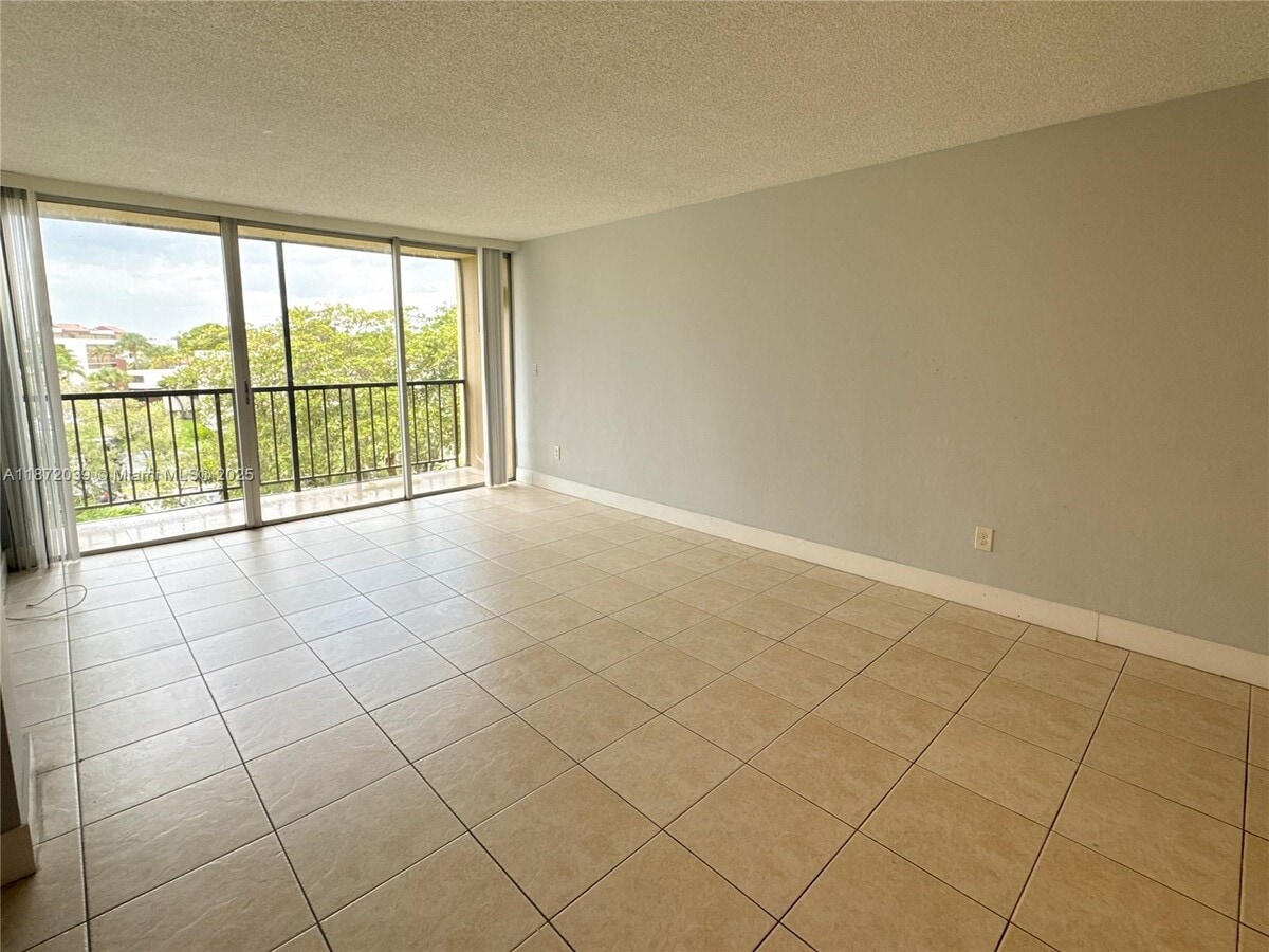 Photo - 8840 Fontainebleau Blvd Condo Unit 402