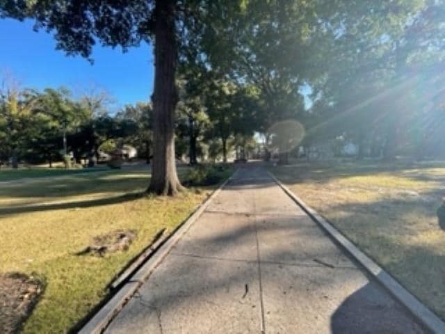 Photo - 1676 S Pkwy E