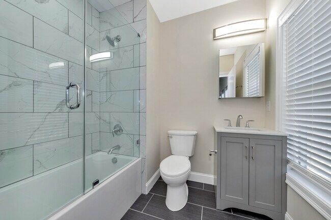 Photo - 43 Wright Ave Unit 2