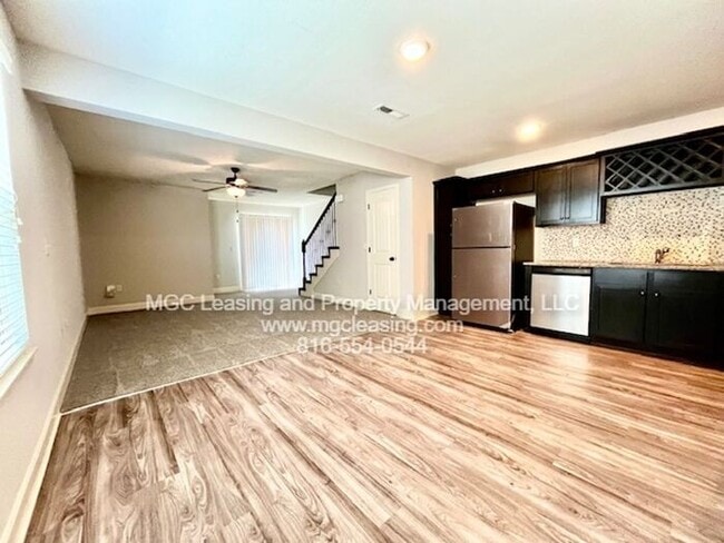 Building Photo - Timber Trails Townhomes - Exterior Townhome - Receive a new 55" TV or a $250 Amazon Gift Card - a...