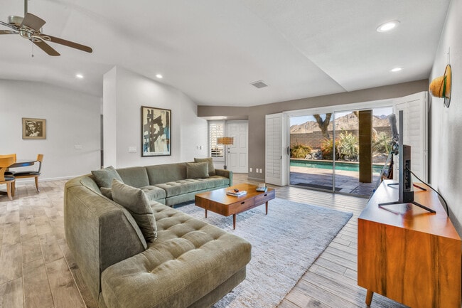 Photo - 54965 Avenida Vallejo