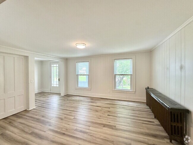 Building Photo - 18 Parmenter Ave Unit 2 Rental