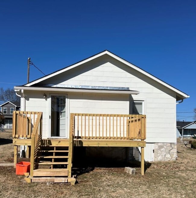 Photo - Adorable home in the heart of Bowling Green!