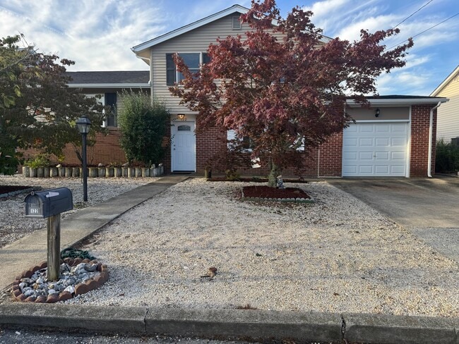 Building Photo - 122 E Navasink Dr Rental