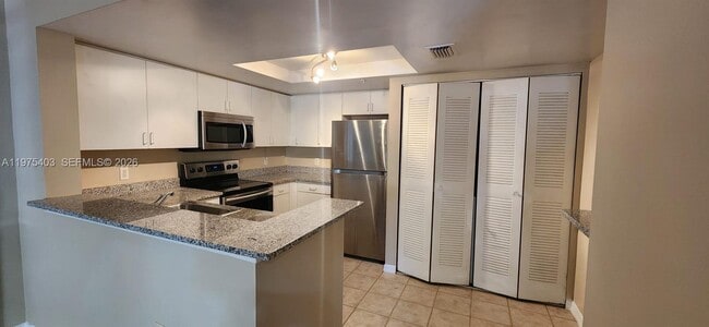 Building Photo - 4151 N Haverhill Rd Unit 1520