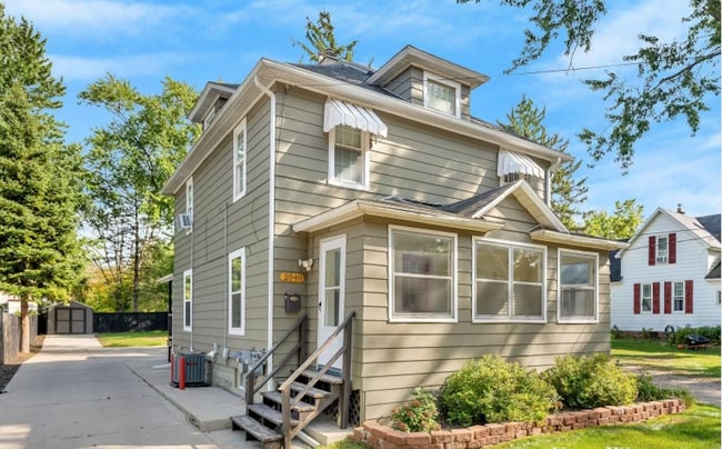 Photo - 2040 Roos Ave SW Unit B