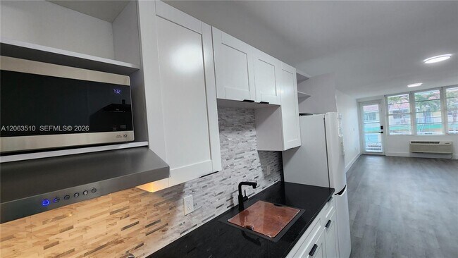 300 74th St Unit 14