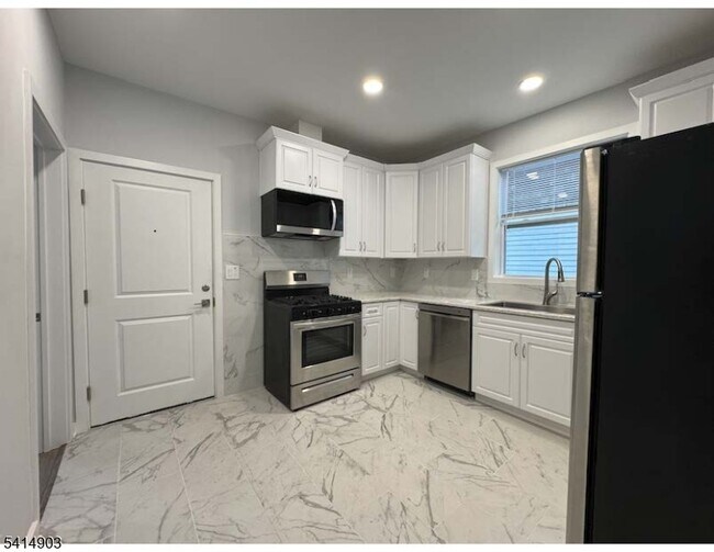 Photo - 139 Claremont Ave Unit 1