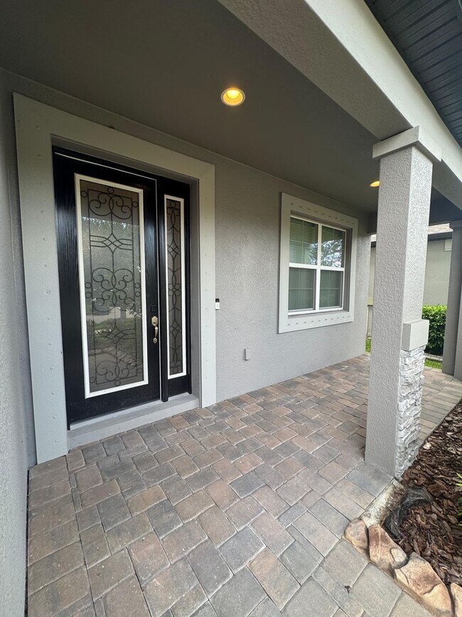 Photo - Spacious 5-Bedroom Riverview Home