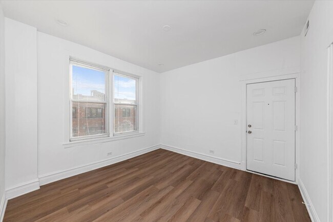 Photo - 2350 W Charleston St Unidad 2R