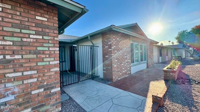 4222 E Winnetka Dr