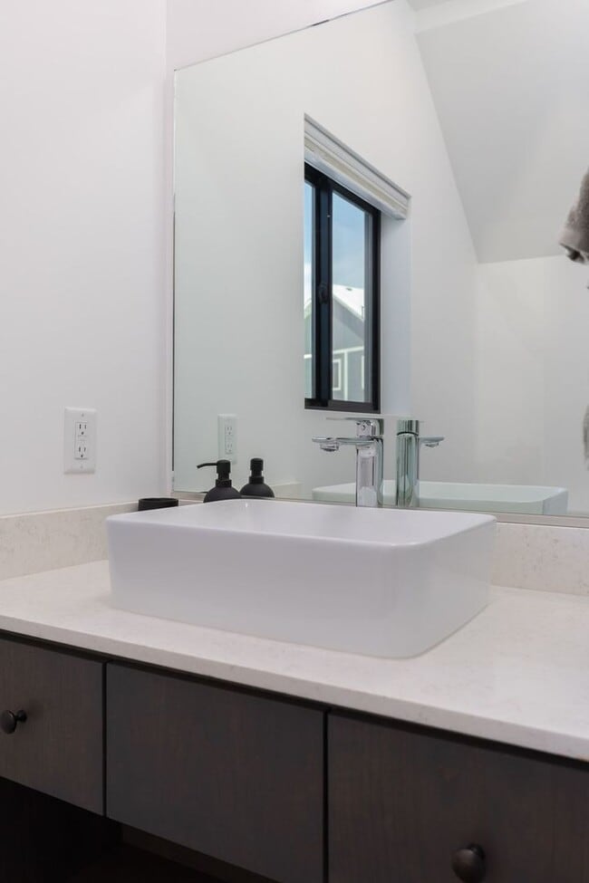 Photo - Fully Furnished - 2 bedroom / 2.5 unit in Victor with Garage Unit 51 Eva Lane, C