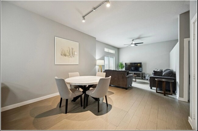 1855 Payne St Unit 320